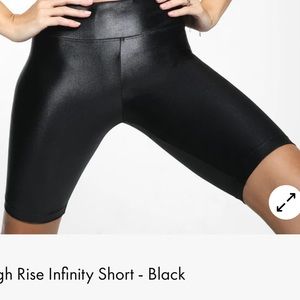 koral high rise infinity bike shorts size Small